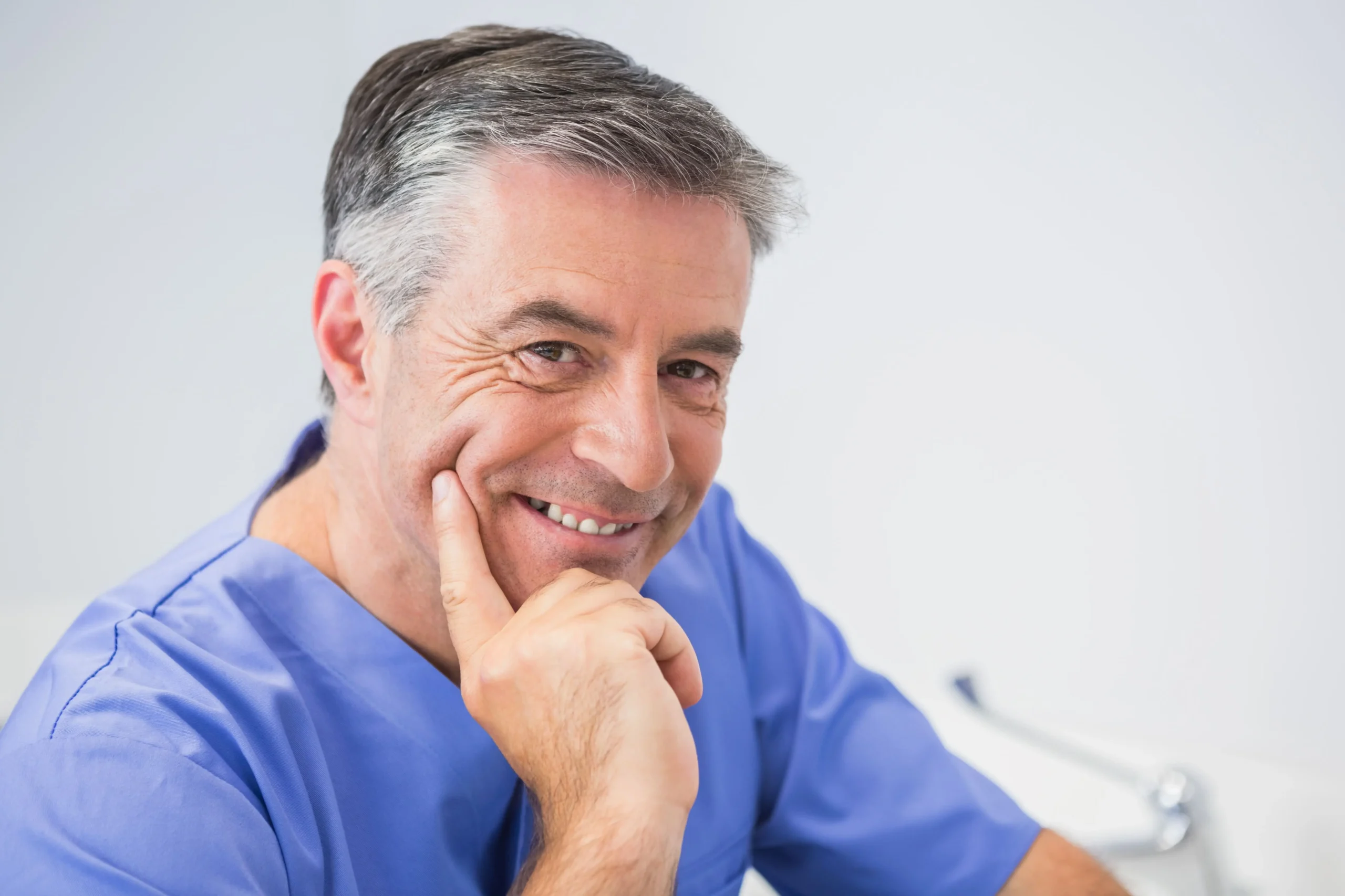 Implantes dentales en burgos en personas mayores ventajas y consideraciones especiales sanchez arranz